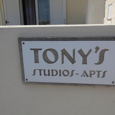 Tony'S Apartments Agios Georgios  Buitenkant foto