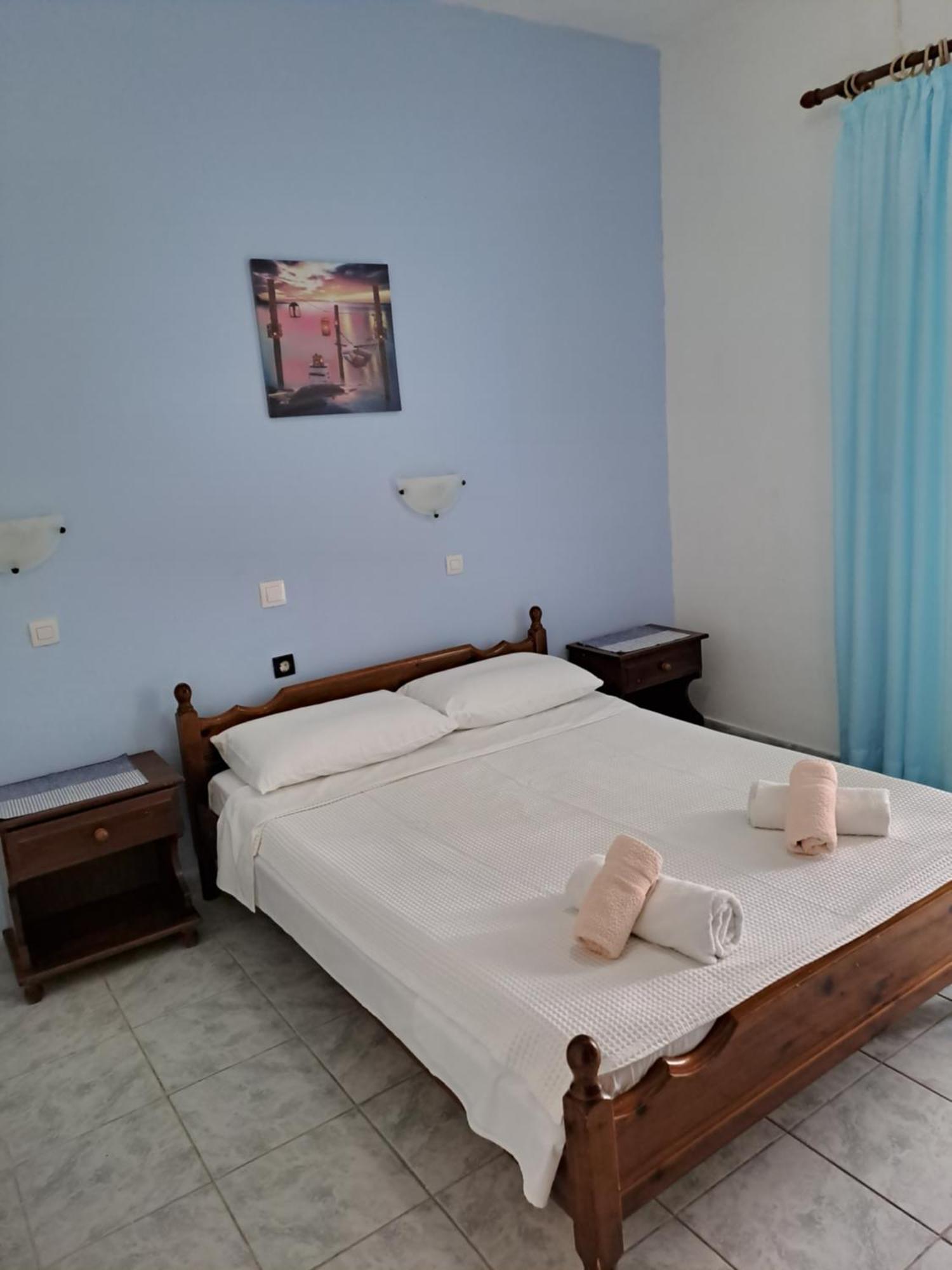 Tony'S Apartments Agios Georgios  Buitenkant foto