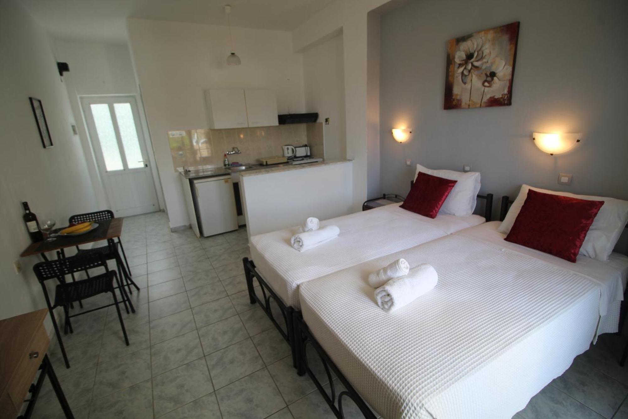 Tony'S Apartments Agios Georgios  Buitenkant foto