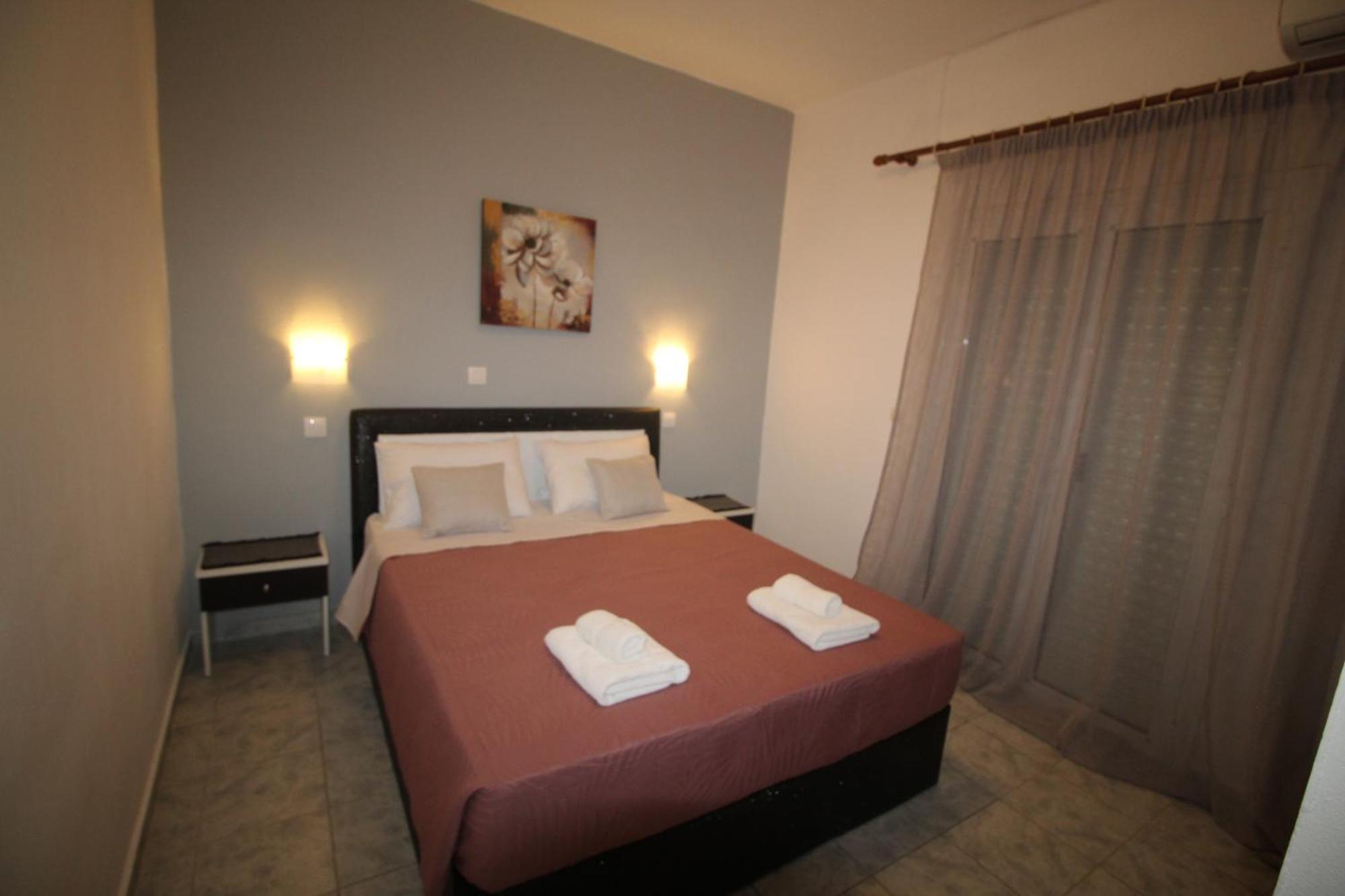 Tony'S Apartments Agios Georgios  Buitenkant foto